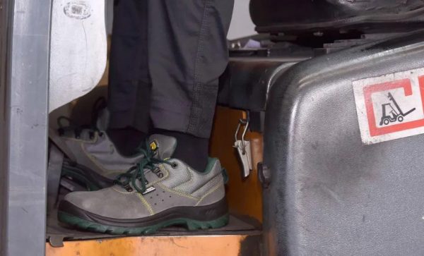 Zapato NIORD puntera y plantilla metalica