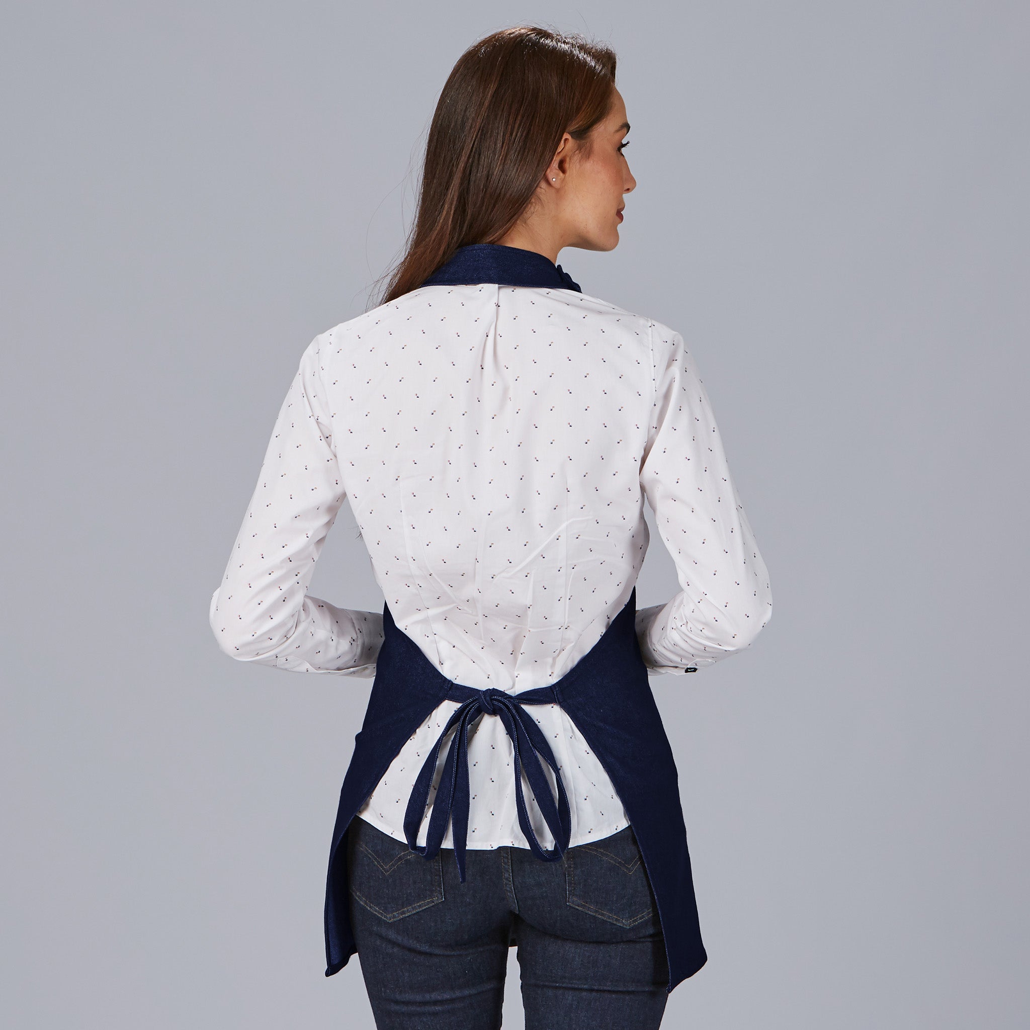 DELANTAL BISTRO SARGA POLIESTER 80X65 CM.1 bolsillo delantero. 1 bolsillo bolígrafo en pecho. Sistema de cierre con botón de pastilla. 80x65 cm. - Imagen 36