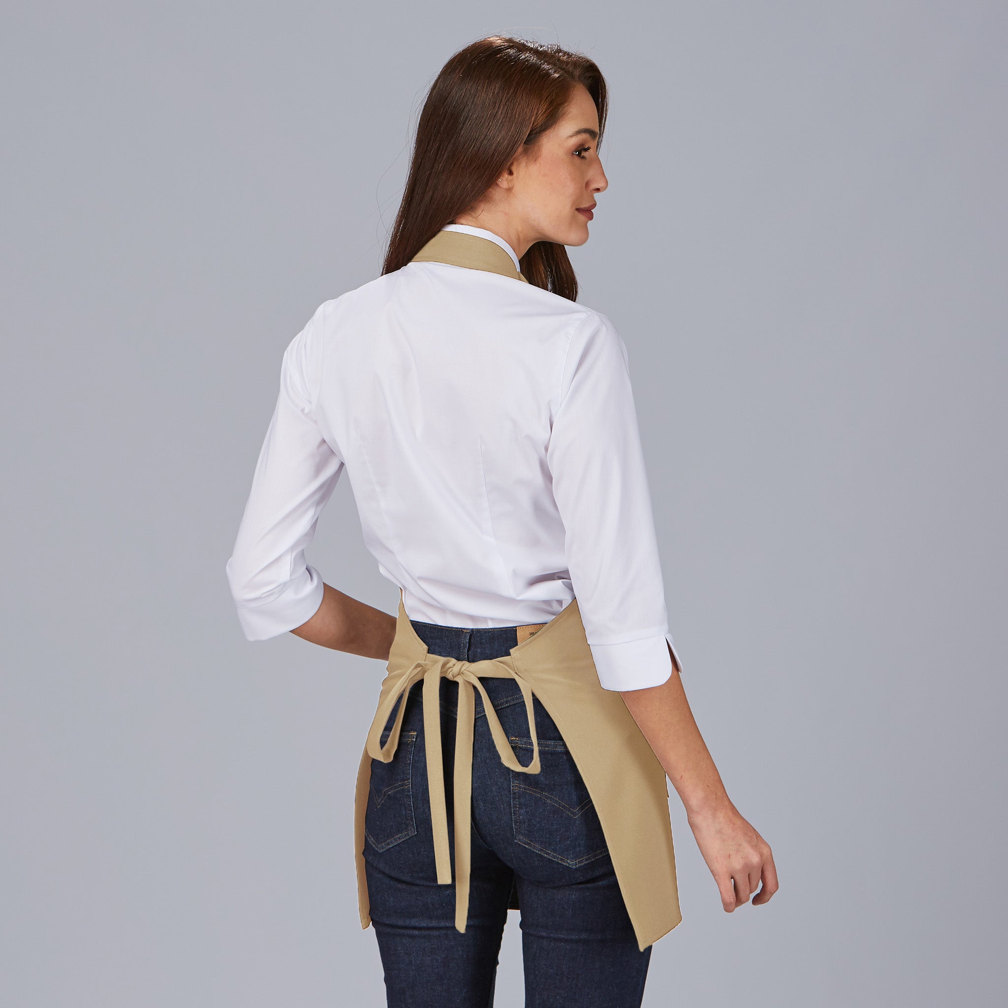 DELANTAL BISTRO SARGA POLIESTER 80X65 CM.1 bolsillo delantero. 1 bolsillo bolígrafo en pecho. Sistema de cierre con botón de pastilla. 80x65 cm. - Imagen 31