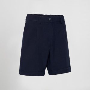 BERMUDA MUJER.Goma en cintura trasera. 2 bolsillos tipo francés. Trabillas en cintura. Largo aprox.: 46 cm. Prenda M2.: semi ajustada.