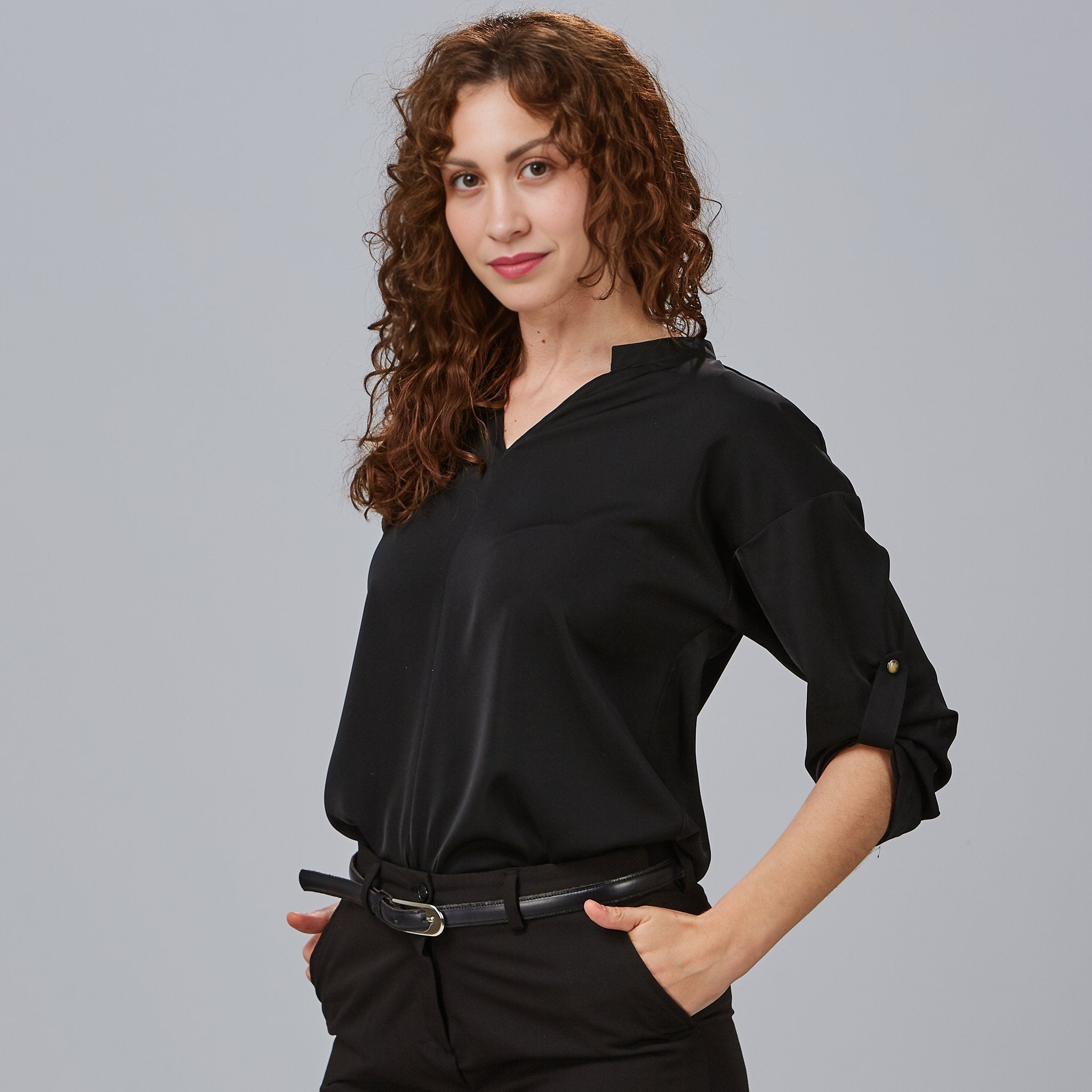 BLUSA MUJER MANGA ROLL UP MICAELA.Manga regulable, botón presión. Plana lisa. Breeze. Largo aprox.: 66 cm. M3: HOLGADA. - Imagen 4