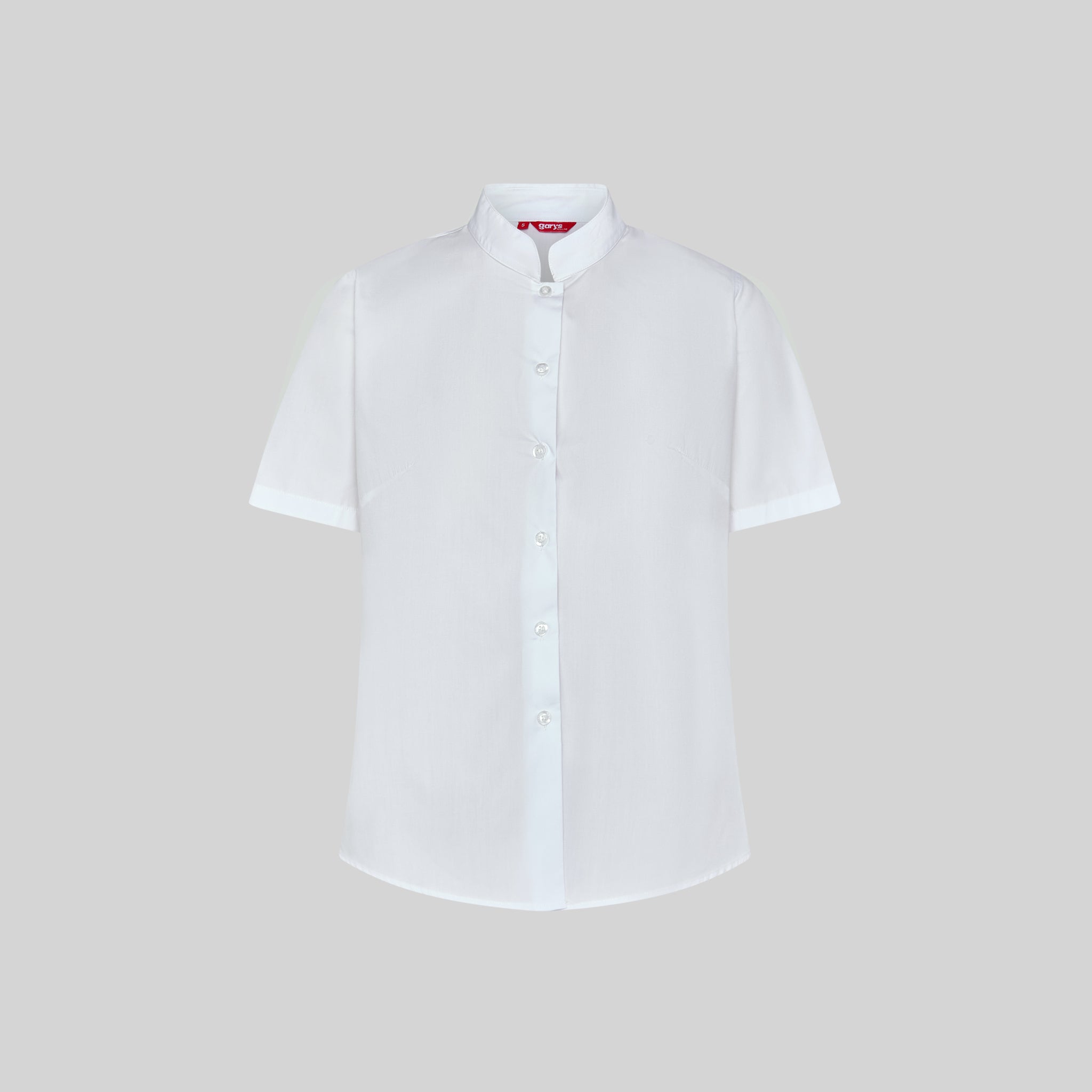 CAMISA MUJER M/C C/MAO POP. "RED LINE".Cuello Mao. Manga corta. Pinzas en sisa, delantero y espalda. Bolsillo adicional en el pecho. Largo aprox.: 68 cm. M2: SEMI AJUSTADA.