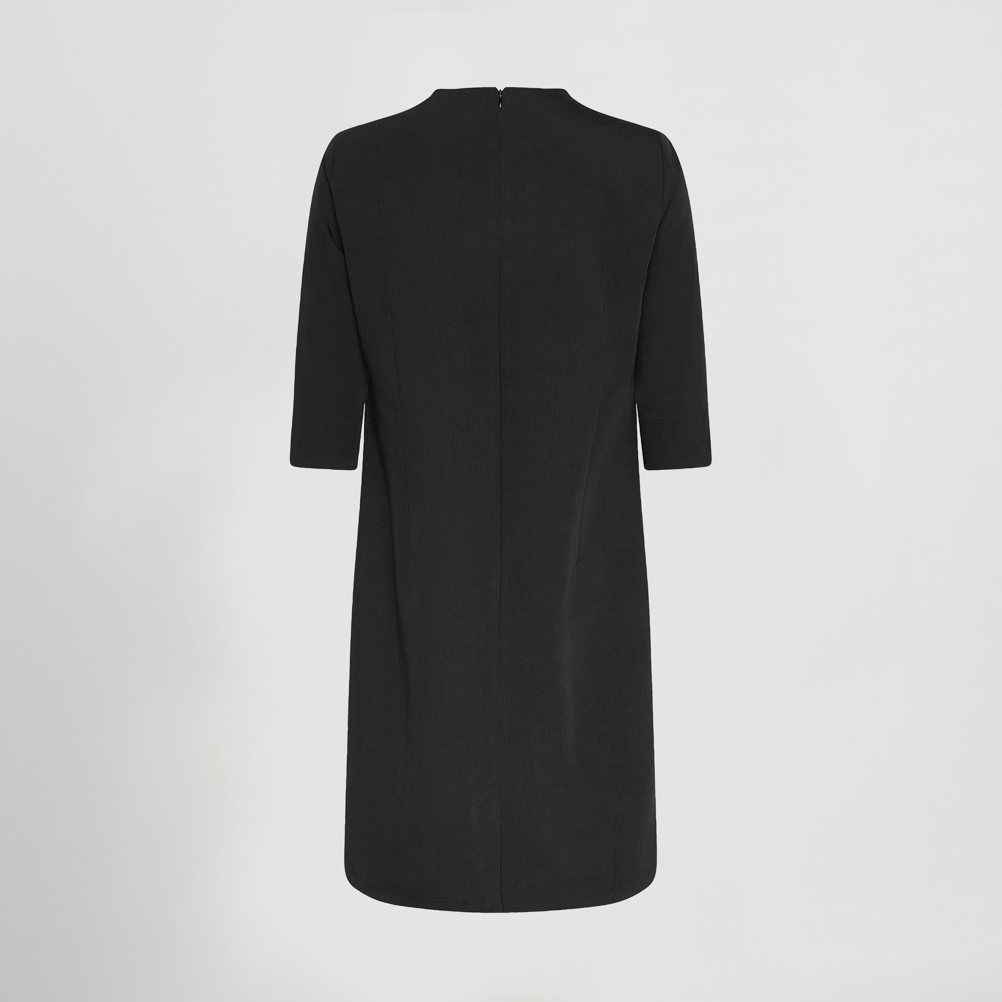 VESTIDO MANGA 3/4 TRIVIAL.Manga semi Costadillos en el delantero Pinzas en la espalda Costura centro espalda Abertura trasera Forro interior Largo aprox.: 91cm Prenda M1: ajustada