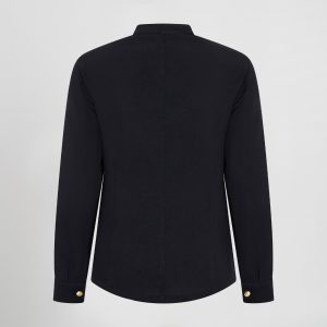 CHAQUETA MUJER MAO NEGRA BOTON DORADO.Puños abotonados. Botones de pastilla. 3 bolsillos en delantero. Largo aprox.: 68 cm. M2: SEMI AJUSTADA.